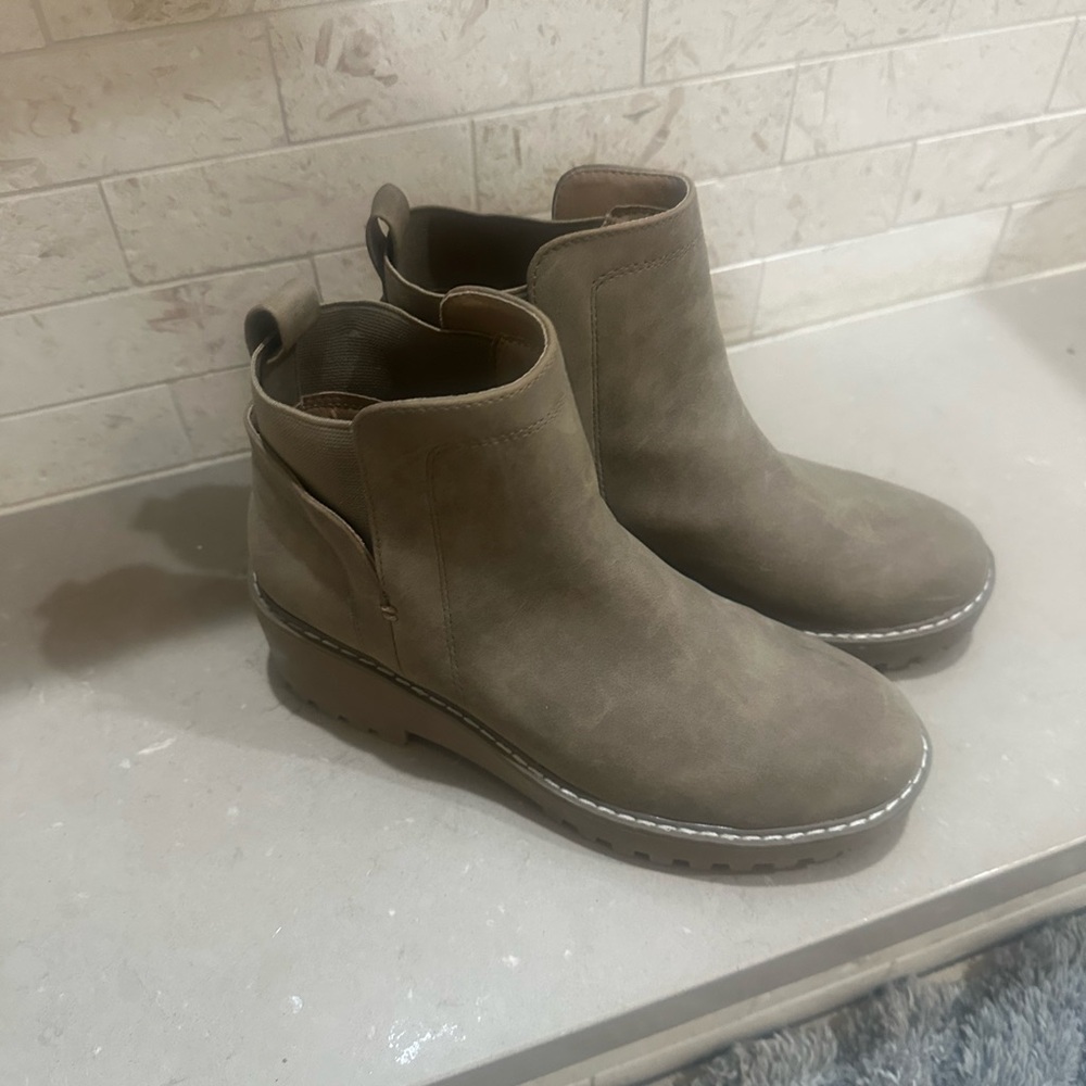 Dolce Vita Olive Ankle Boots